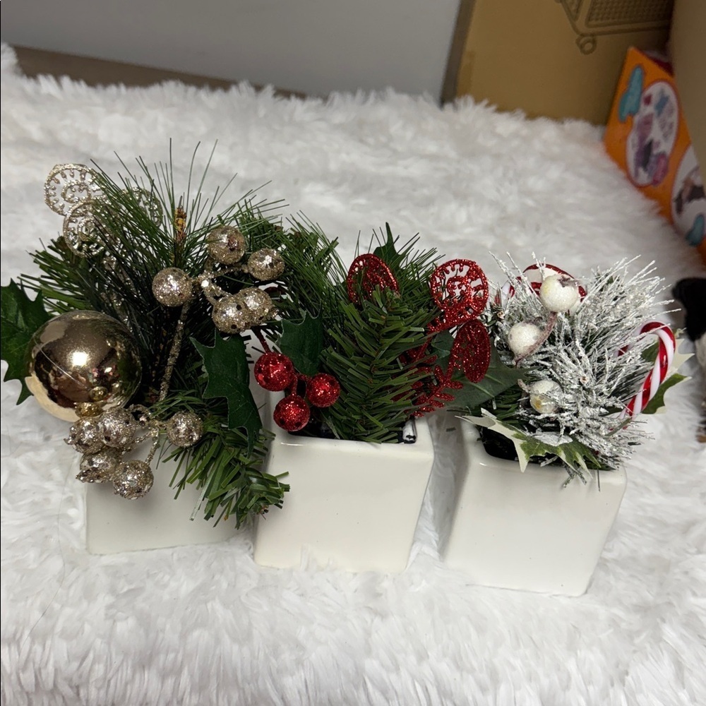 Set of 3/ square Christmas faux arrangements